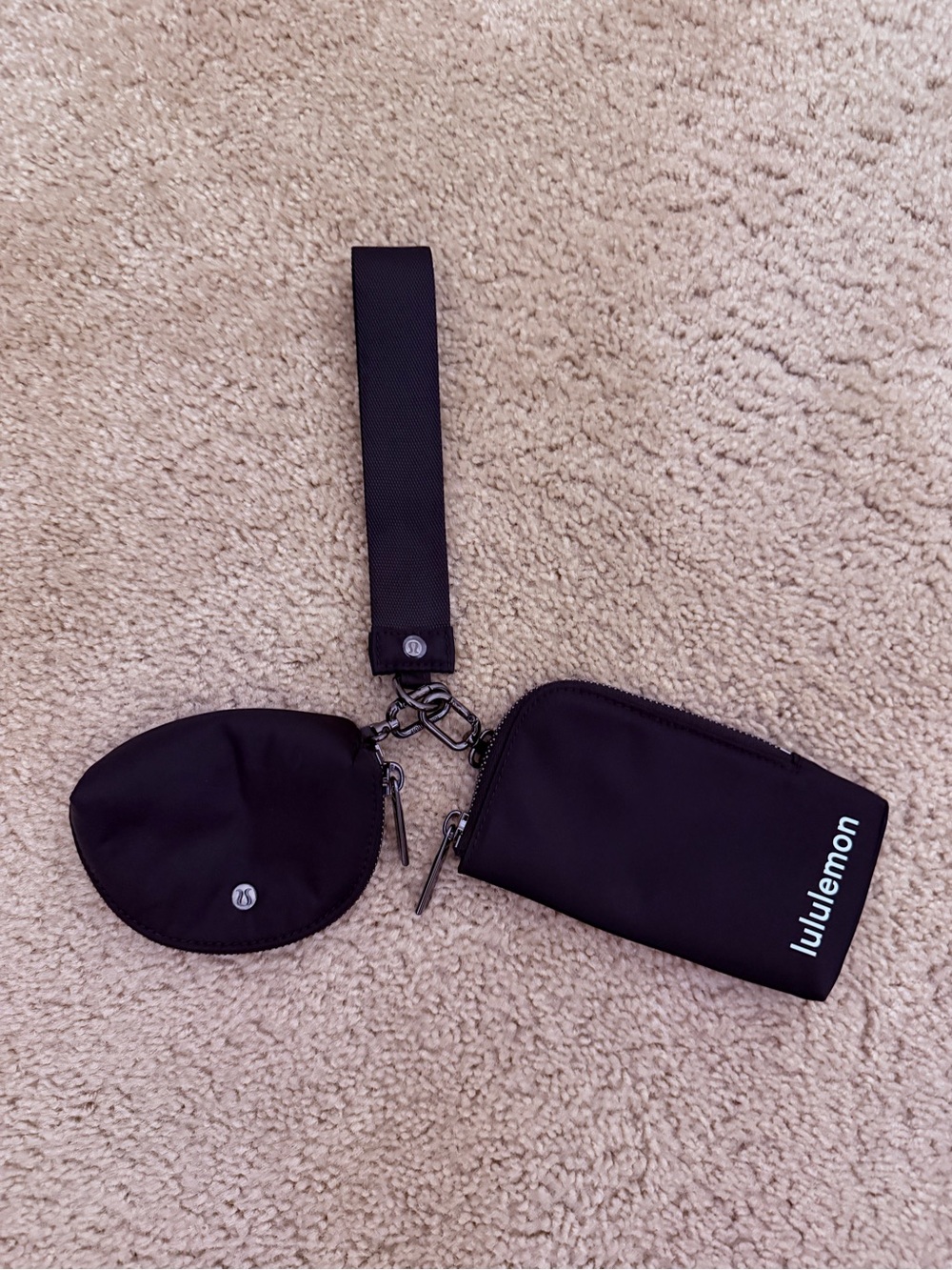 Lululemon Dual Pouch Wristlet Wallet in Black EUC